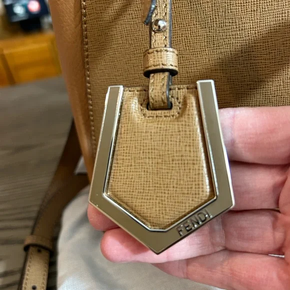 FENDI Petite 2Jours brown leather Tote - Picture 3 of 14